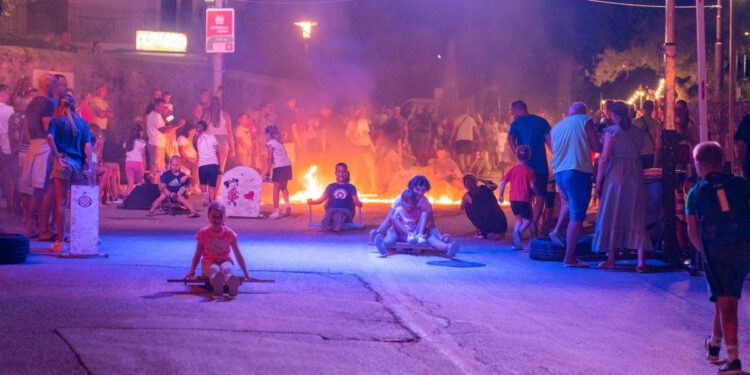 Jurnjava na karićima, posebna utrka za turiste!