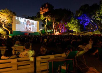 Ljetno kino Bačvice ulaze u završnicu sezone uz Ridleyja Scotta,Bourdaina i nagrađivane filmove
