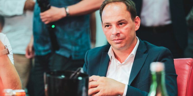 Mihanović o Buljevim izjavama: „Usporedbe Vlade s četnicima i okupatorima su neprihvatljive“