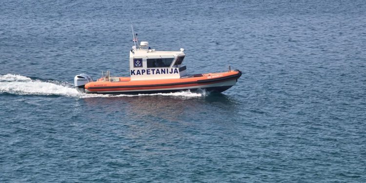 Ministarstvo u dva adna najavilo akciju, pa odgodu akcije, pa opet akciju kontrole plovidbe u Puli i Pločama