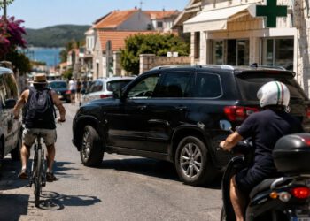 “Ne možemo poletjeti niti imamo leteći tepih”: Biciklist doživio neugodnu situaciju u Dalmaciji