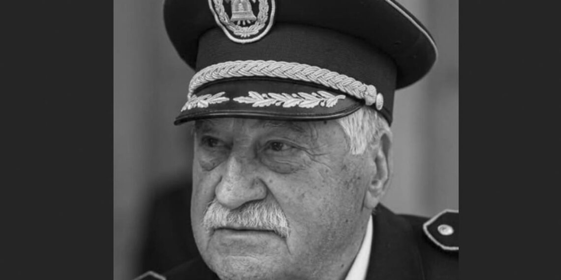 Omiš tuguje za Dragom Lelasom: “Posljednju bitku vodio je s vatrom braneći svoj dom, njegova hrabrost i dobrota nikada neće biti zaboravljene”