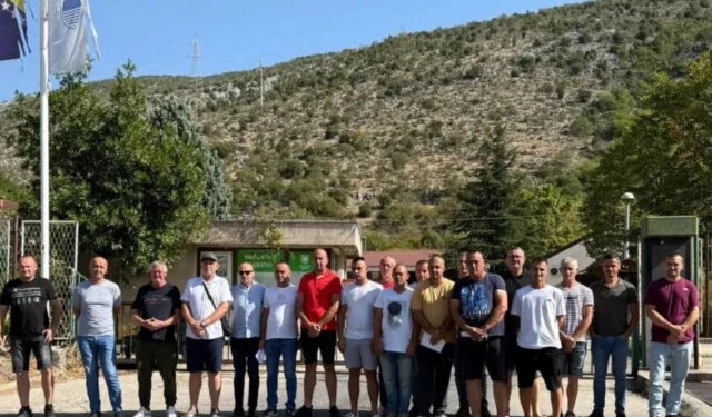 Otpušteni radnici Komunalnog okupili se u Opinama, najavljuju tužbe i kaznene prijave
