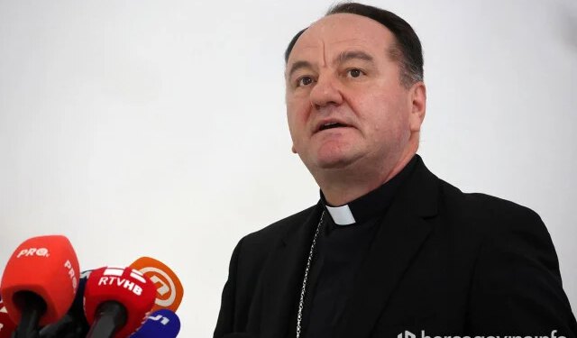 Otvoreno pismo biskupu Paliću: ‘Sveti oltar ne smije postati politička govornica’