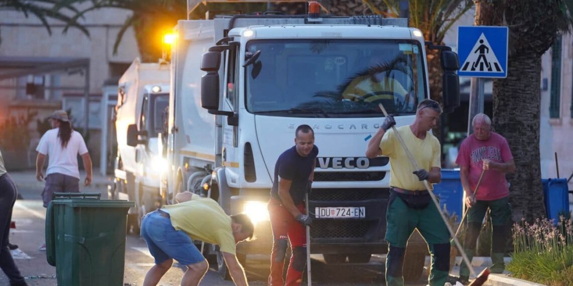 Ovako izgleda Vela Luka nakon 25 tisuća ljudi: “Čistili su od 3 do 7 ujutro!”