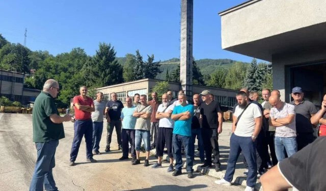 Rudari drugu noć proveli u jami: Plaće kasne, ne mogu ni ovjeriti zdravstvene iskaznice