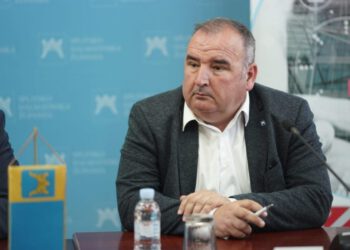 SJAJNE VIJESTI IZ OMIŠA Posljednje kućanstvo večeras priključeno na struju. Gabrić otkrio što slijedi idućih dana