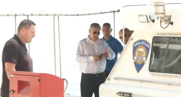 PREDSJEDNIKOV OSVRT Milanović u Omišu: "Ovaj grozan događaj možda nije prirodan"