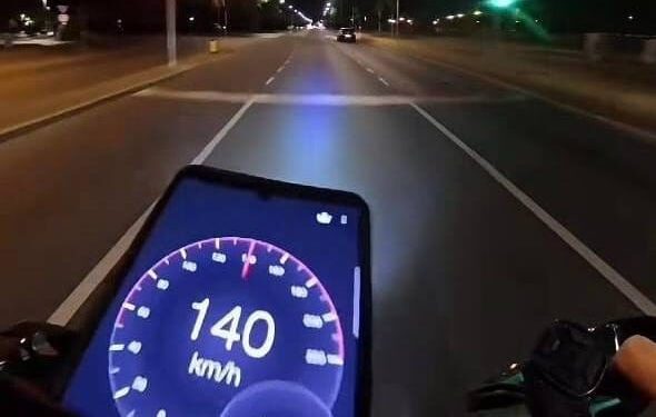 SUMANUTO Tip romobilom juri ulicama 140km/h: "Pa jeste li vi uopće normalni?"