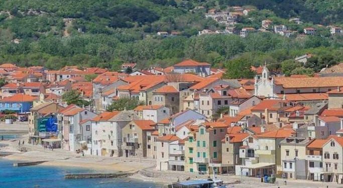 Smrtno stradao mopedist u Baškoj