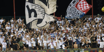 Sportske novosti – Navijači stigli bodriti Hajduk iz svih dijelova Hrvatske, na tribinama i jedno poznato ime: ‘Bio sam nedavno u Žilini…’