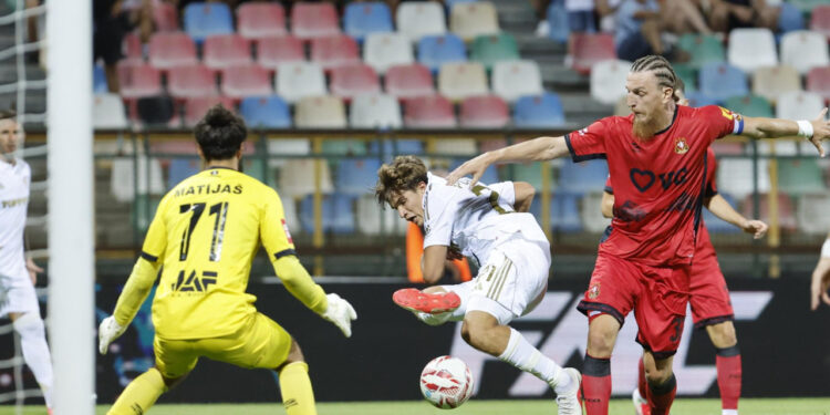 Sportske novosti – VIDEO Nova kontroverza u HNL-u? Pogledajte zašto je Hajduk tražio penal u trenucima drame
