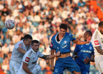 Sportske novosti – VIDEO: Tri godine nije zabio, a sad je pogodio protiv Hajduka! Pogledajte i očajnu reakciju obrane Bijelih