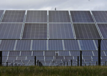 Trump uvodi mjere za nadmetanje s Kinom u područjima solarne energije i čipova
