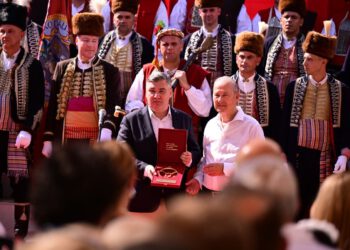 U Sinju održan tradicionalni vojvodin prijem: Milanoviću uručena zlatna plaketa Alke