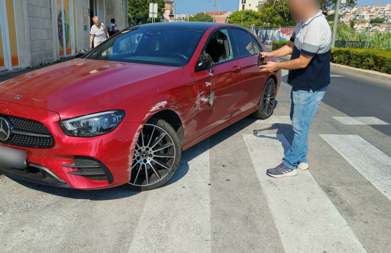 UŽAS U LAPADU Napadači palicama oštetili vozilo srpskih tablica, dvije osobe ozlijeđene (FOTO)