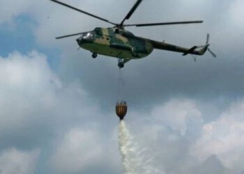 VIDEO Helikopter OS BiH gasio požar u Drežnici: Za više od četiri sata izbacio 22.000 litara vode