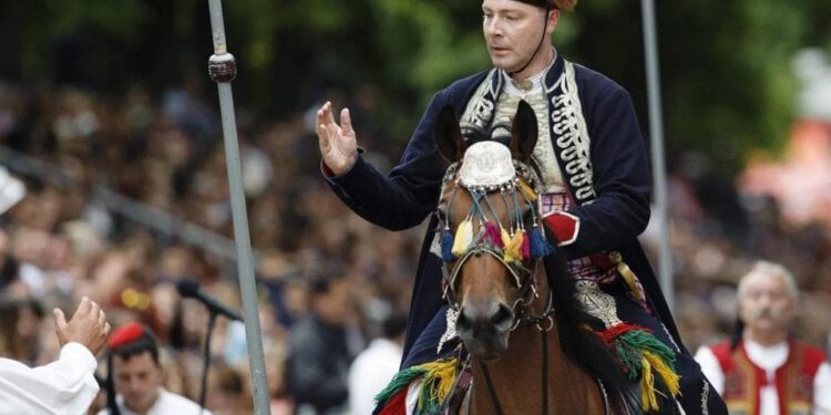 Vojvoda Šušnjara otvorio 311. Sinjsku alku: „Čuvajmo Hrvatsku, njezine vrijednosti i tradiciju te čuvajmo jedni druge!“
