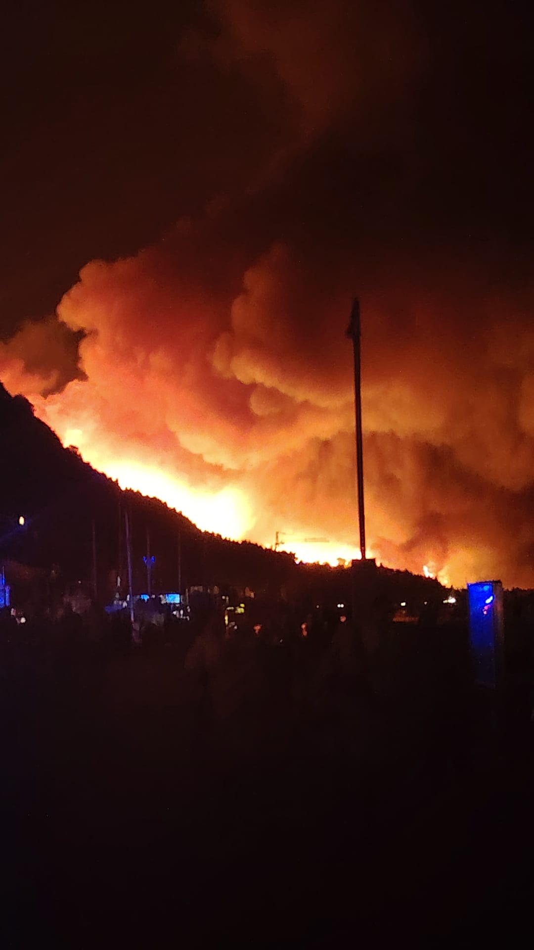 SPALJENA ZEMLJA Ovako jutros izgleda zgarište iznad Omiša: "Jedan od najtežih požara u povijesti Hrvatske, postoji mogućnost da na požarištu ima stradalih"