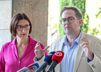 Marijana Puljak žestoko udarila po Vladi: “Troše kao pijani milijarderi! Za stranačke kadrove imaju pola milijarde eura, a za škole nema”