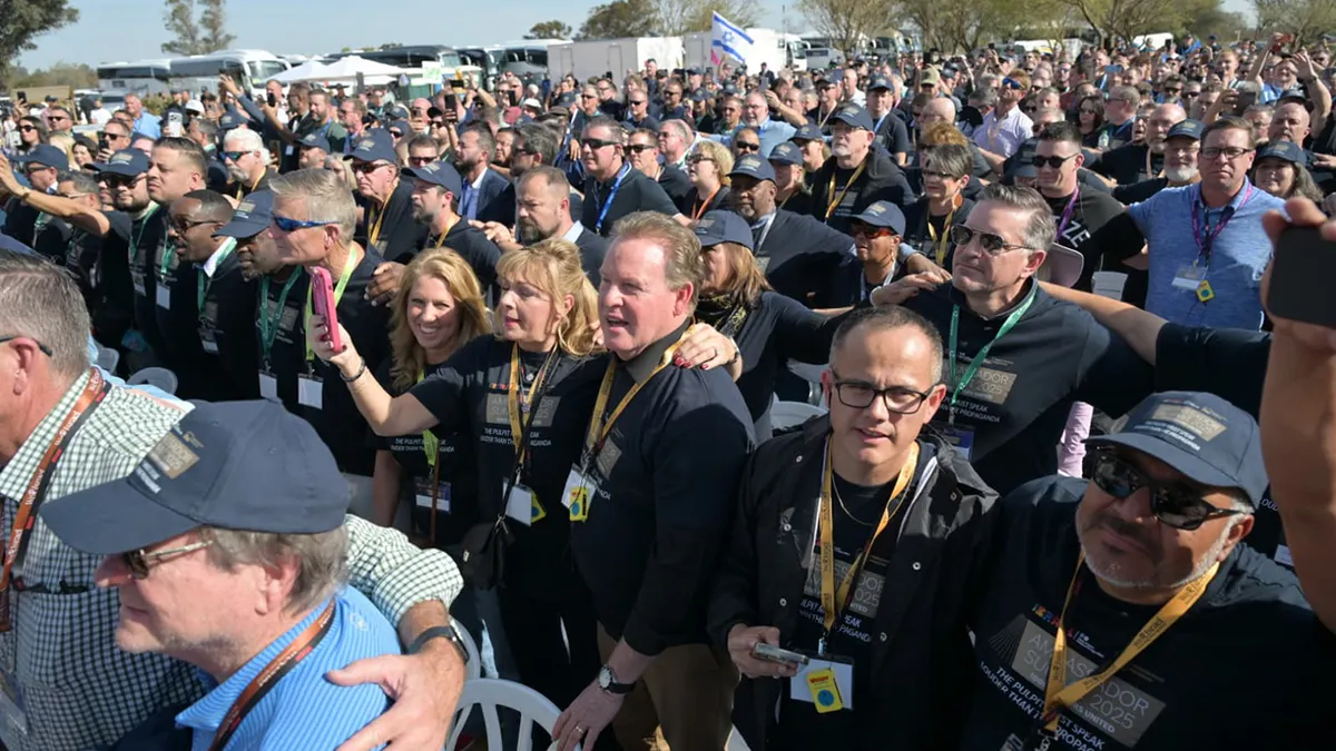 1,000 evangelical pastors and influencers visit Israel on a mission of support.