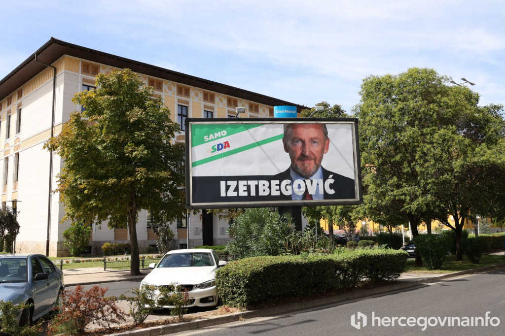 Izborni plakati u Mostaru