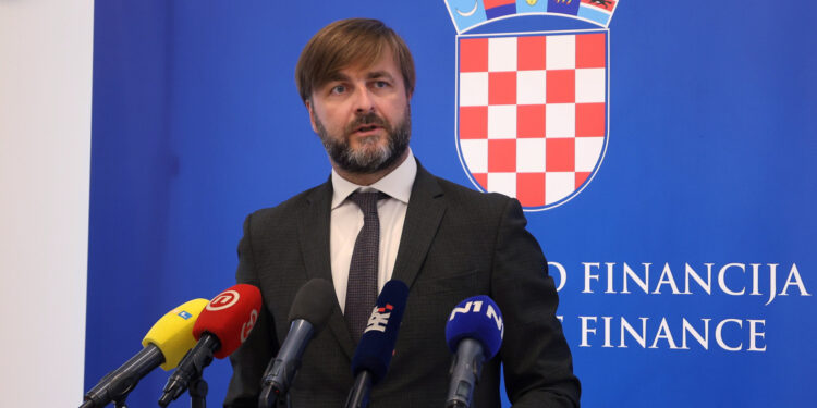 Ćorić otkrio tko će platiti sanaciju otpada u Gospiću