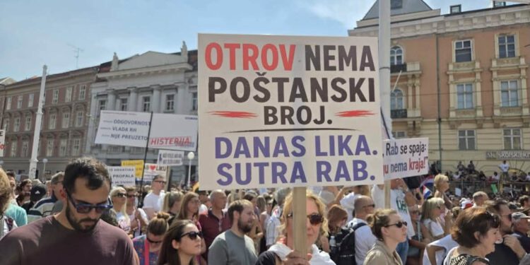 DRAMATIČNI PODACI USKOK – a: “Mikroplastika je probila u podzemne vode u Gospiću, puna je stiropora!”