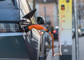 Električni automobili mogu prijeći tri puta veći put od benzinaca i dizelaša s istom količinom energije