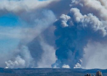 Evo što su iz Općine Sutivan poručili zbog velikog požara na Braču