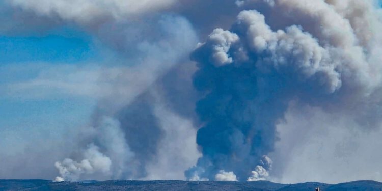 Evo što su iz Općine Sutivan poručili zbog velikog požara na Braču