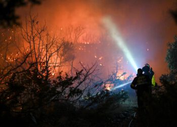 FOTO Brač nakon teške noći: Pogledajte scene s velikog požarišta