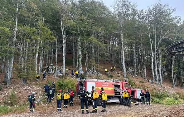 FOTO Vatrogasci iz ŽZH treći dan zaredom gase požar na Čvrsnici