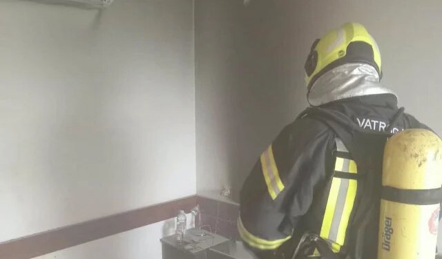Gorjela kuća u Mostaru i soba u hotelu u Neumu