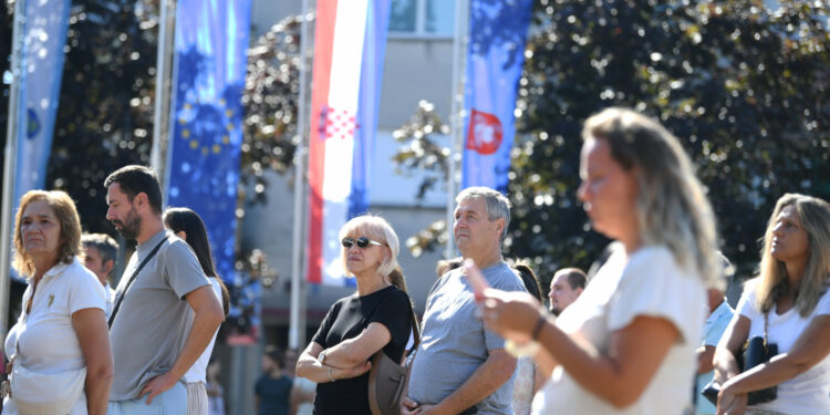 HGI objavio važno priopćenje, Severina nastavila ‘rat’ sa Štimcem