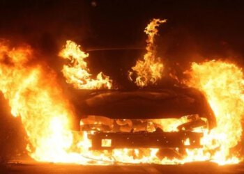 HNŽ i ŽZH: Izgorjela dva automobila