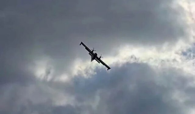 Hrvatski kanaderi gase požar na Čvrsnici