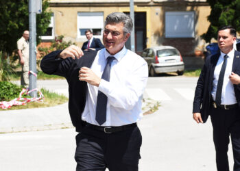 Izvanredno stanje, Plenkoviću izbori ovise o otpadu: ‘Ako to ne završi do 2028. i on će završiti na otpadu’