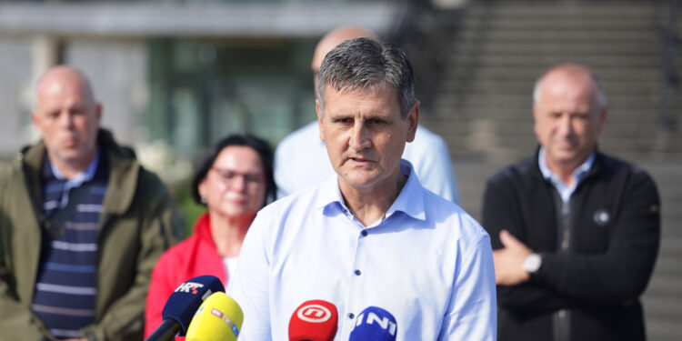 Jozić: ‘Tomašević je mogao spriječiti štrajk. Moja plaća? Ne bih o tome…’
