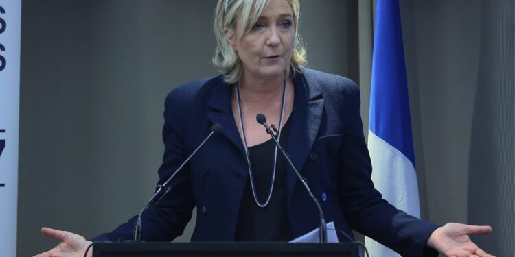 Le Pen: Podržavam Trumpov poziv Putinu na G20, zaustavit ću financiranje Ukrajine i povući Francusku iz NATO-a