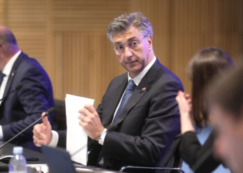 Ljubo Jurčić tvrdi da se iza Plenkovićeve mjere krije nešto užasno za Hrvate: Ne sluti na dobro