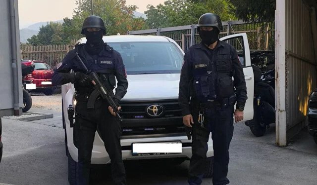 Milijuni, luksuzni satovi, skupa vozila i 30 policajaca pod istragom: Što su Sky i Anom dosad razotkrili u BiH