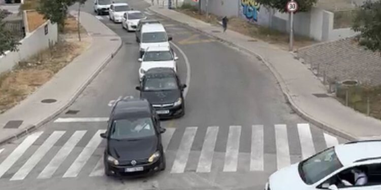 NAKON KIŠE – PROMETNI KOLAPS NA KILI Širina je zakrčena pa vozači traže alternativne pravce