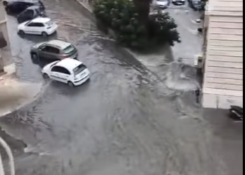 Nadrealni prizori iz centra Splita: Iz asfalta šikljala voda nastale kilometarske kolone