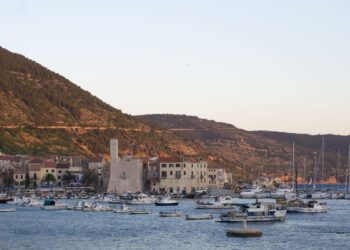 OTOK IZVAN DOMETA ZABORAVA: Od vojne utvrde na pučini do priča skrivenih ‘Ispod radara’