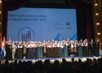 Od Buenos Airesa do Gradišća: Devet klapa stiže u Split, povezuje ih hrvatska pjesma