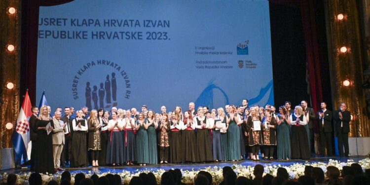 Od Buenos Airesa do Gradišća: Devet klapa stiže u Split, povezuje ih hrvatska pjesma