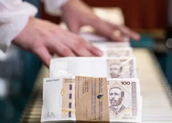 Odobrena jednokratna pomoć za više od 147.000 učenika i studenata, evo koliko će dobiti