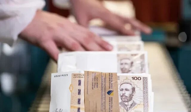Odobrena jednokratna pomoć za više od 147.000 učenika i studenata, evo koliko će dobiti