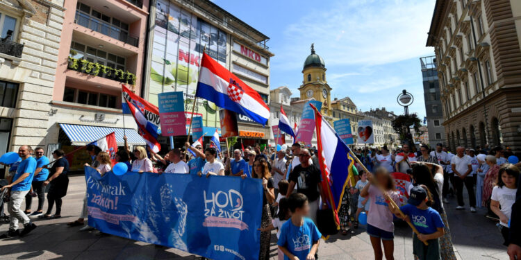 Organizatori Hoda za život: ‘Sve smo strpljivo podnosili, pogledajte ovo zlostavljanje’